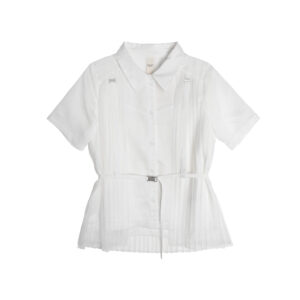 Pleated shirt with detachable belt